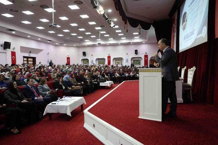 Bağcılar’da 16. Kadınlar Şurası düzenlendi G1