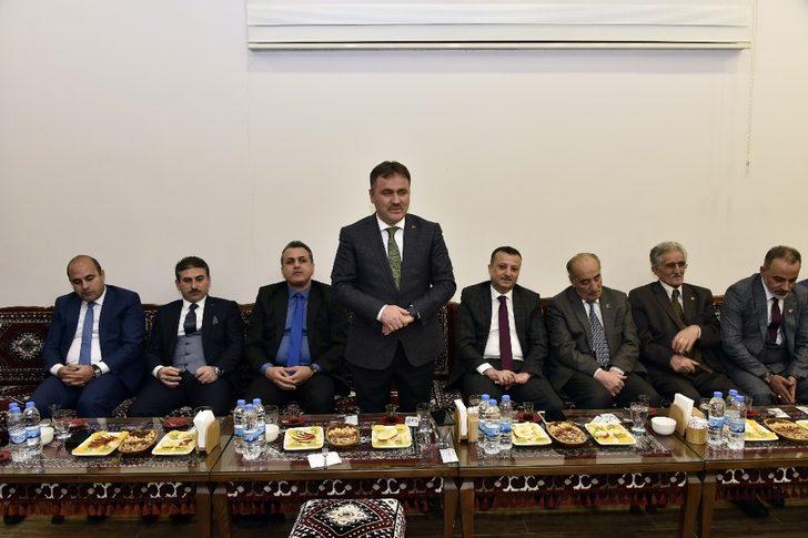 Gümüşhane’de mülki amirler ve gazeteciler buluştu G3