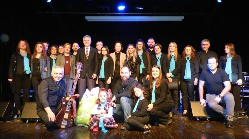 Bu konserde bilet yerine mama ge&ccedil;erli