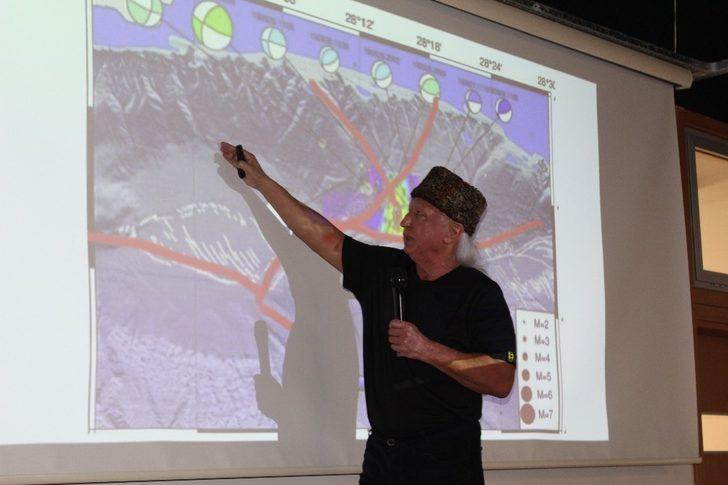 Kanal İstanbul depremi tetikler mi? Üşümezsoy'dan açıklama G3