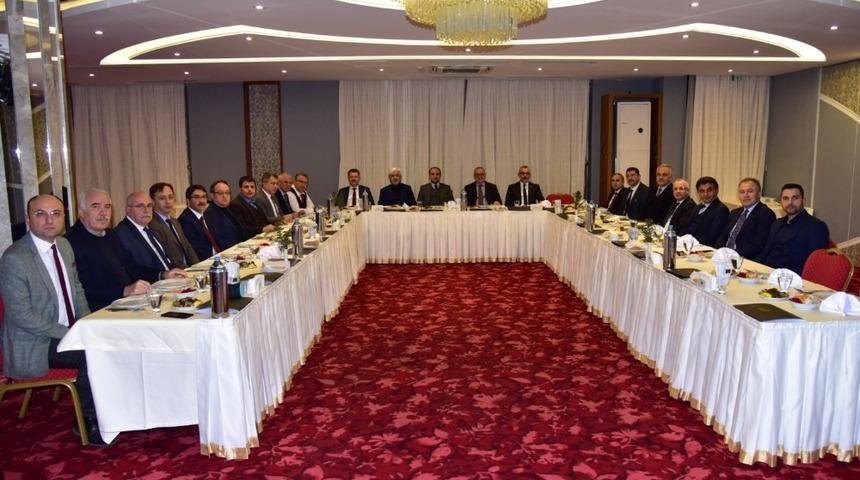 Başkan Erg&uuml;n, Cumhur İttifakı&rsquo;nın belediye başkanlarını ağırladı