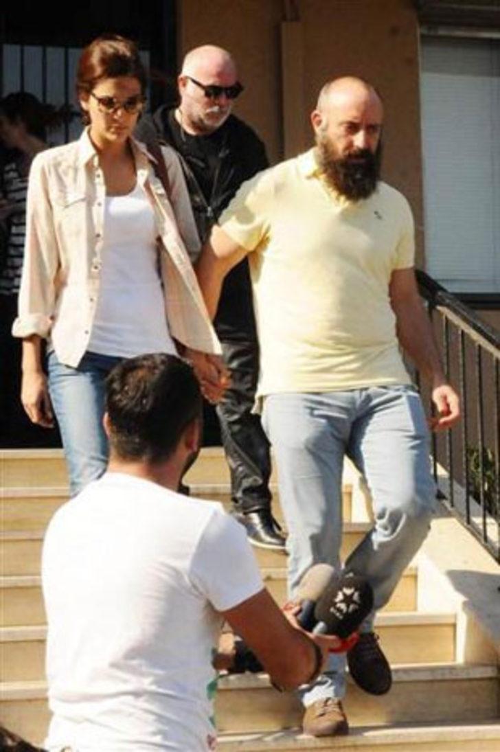 Ünlüler Tuncel Kurtiz'in evine akın etti G4