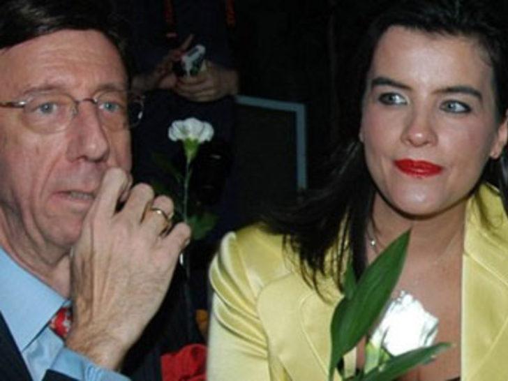 Kocası erkeklerden hoşlanıyormuş G1