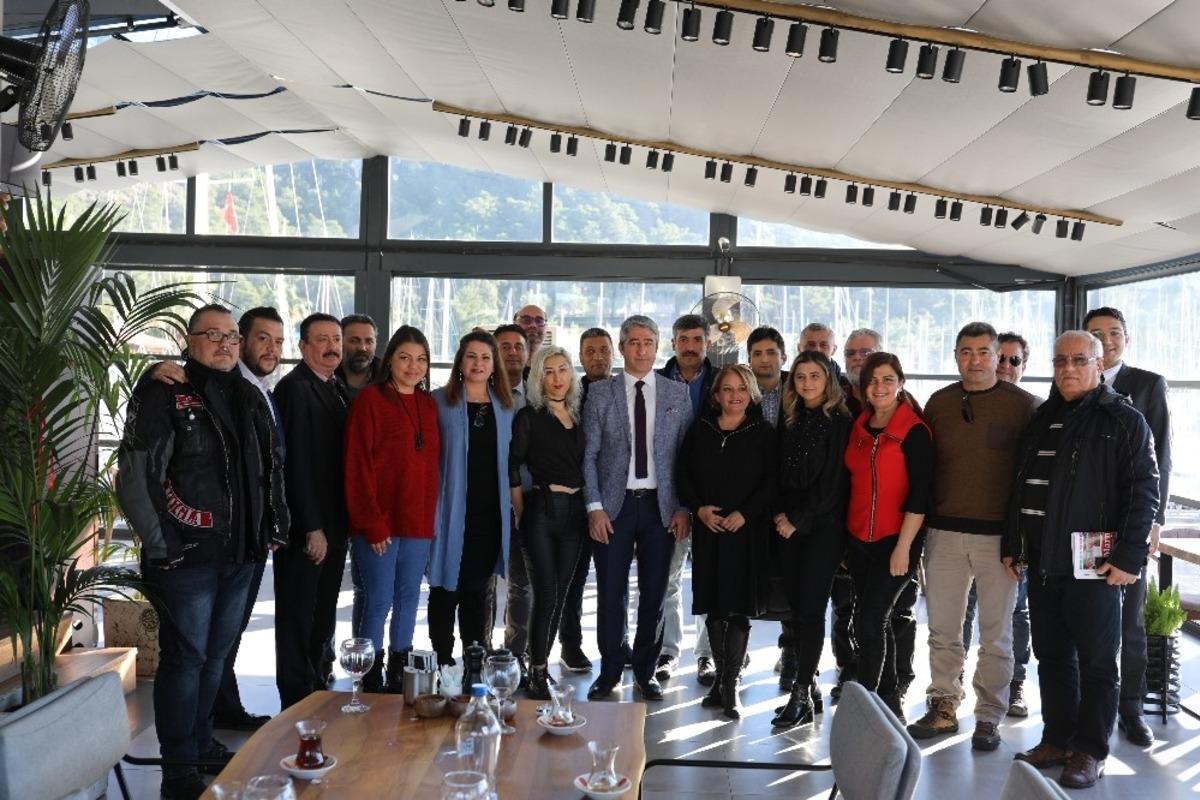 Başkan Oktay, gazetecileri unutmadı