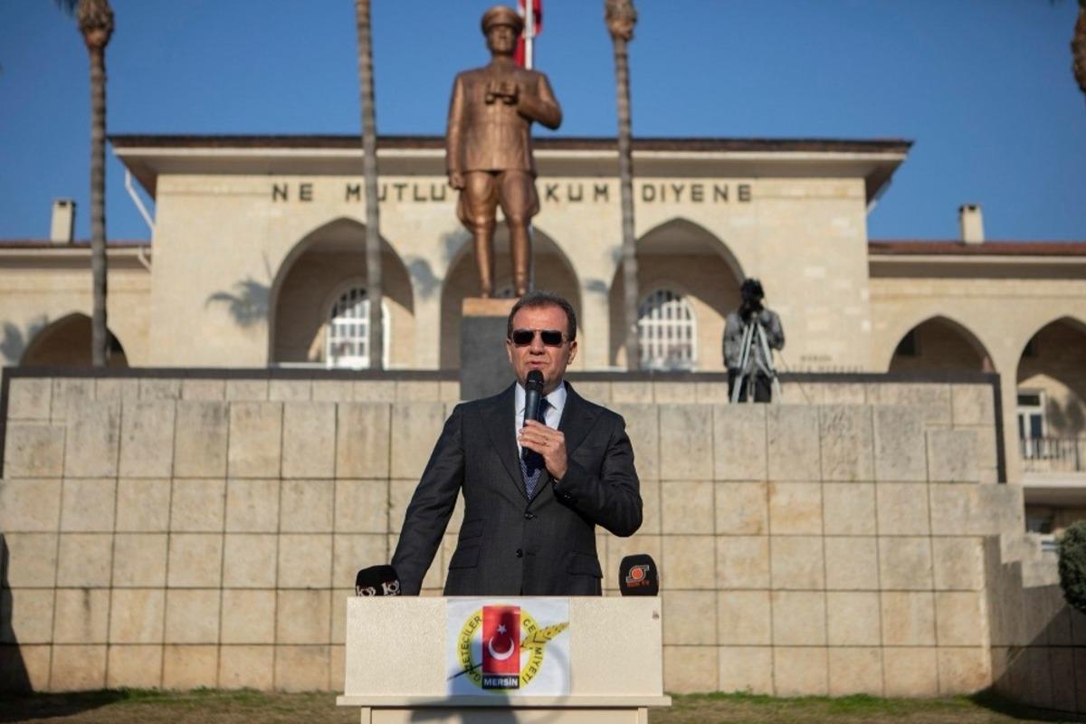 Se&ccedil;er: &ldquo;Sorun yumağı haline gelmiş bir alanda bayram kutlamak abesle iştigal&rdquo;