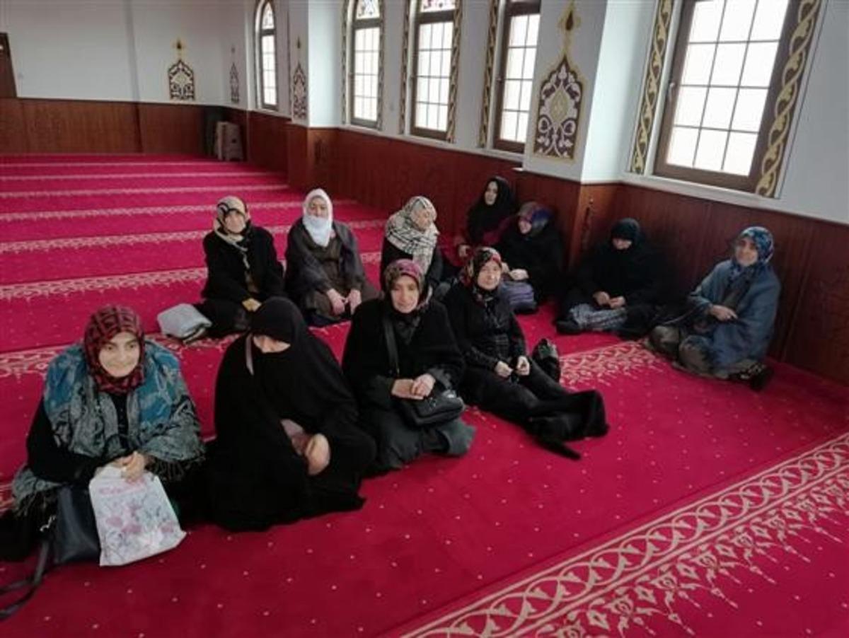 İl m&uuml;ft&uuml;l&uuml;ğ&uuml;nden umre yolcularına seminer