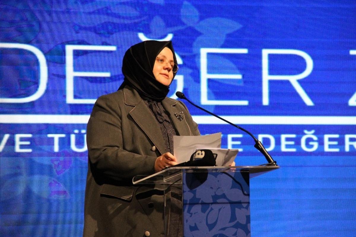 Bakan Sel&ccedil;uk a&ccedil;ıkladı: Aktif sigortalı sayısı 22 milyona yaklaştı