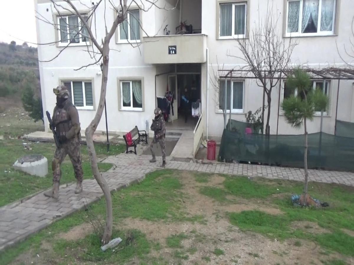 Biga&rsquo;da su&ccedil; &ouml;rg&uuml;t&uuml;ne şafak operasyonu: 9 g&ouml;zaltı