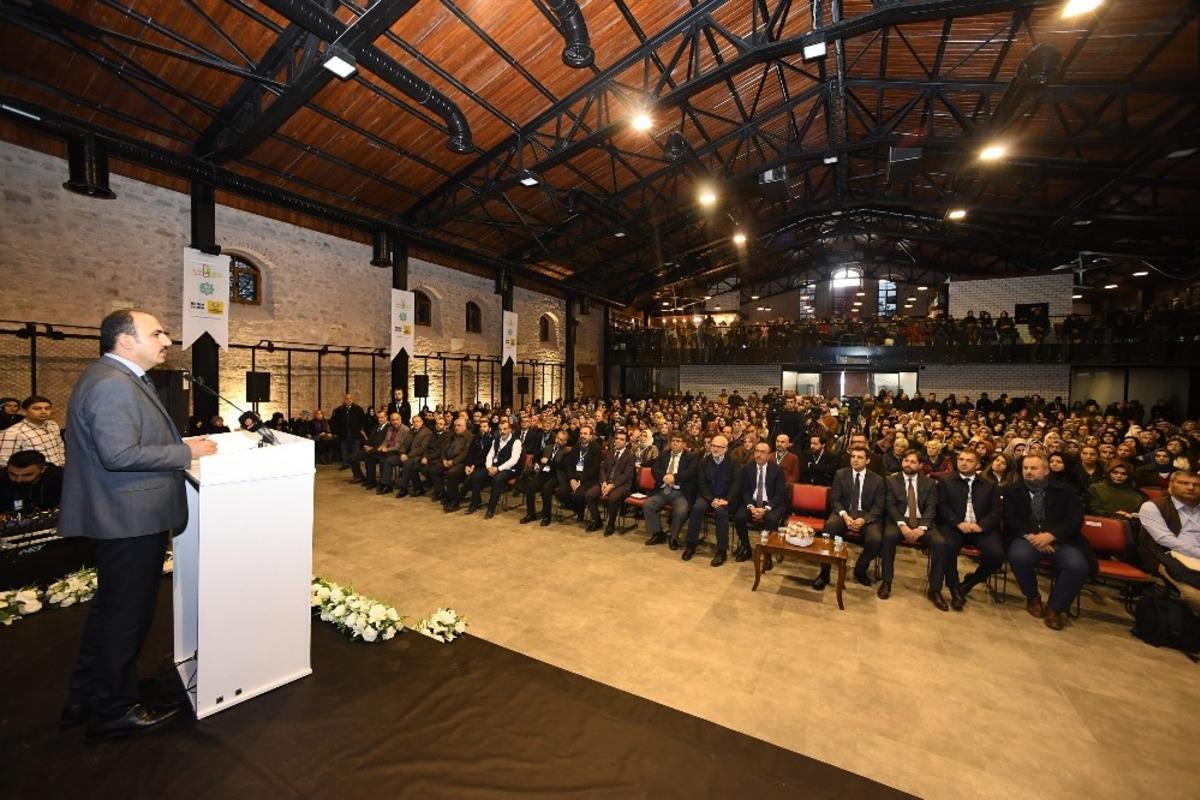 B&uuml;y&uuml;kşehir&rsquo;den &ldquo;Ekran Bağımlığı&rdquo; &ccedil;alıştayı