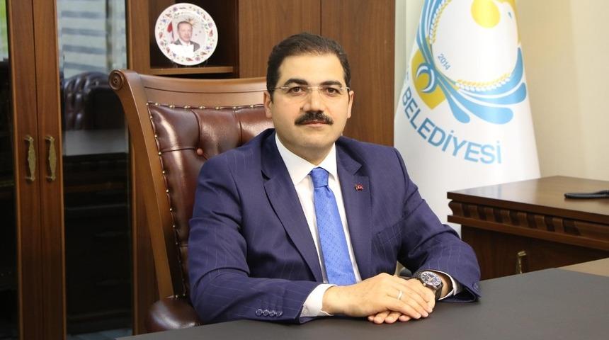 Canpolat&rsquo;tan gazeteciler g&uuml;n&uuml; mesajı