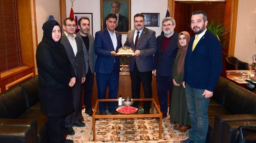 İHH Eskişehir&rsquo;den Rekt&ouml;r &Ccedil;omaklı&rsquo;ya ziyaret