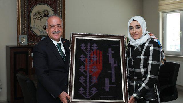 Milletvekili Taşkesenlioğlu, Halı Kilim ve El Sanatları Uygulama Merkezini ziyaret etti