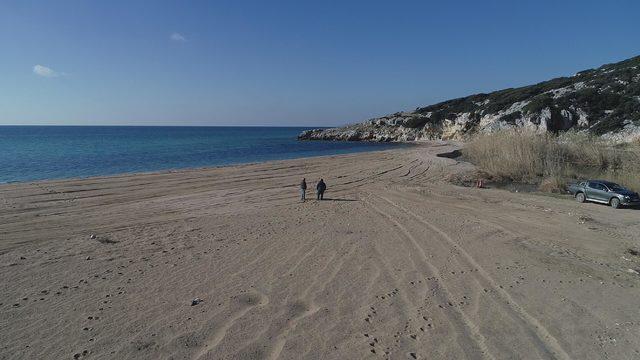 Saros Körfezi'nden kaçak alınan kumlar yerine bırakıldı