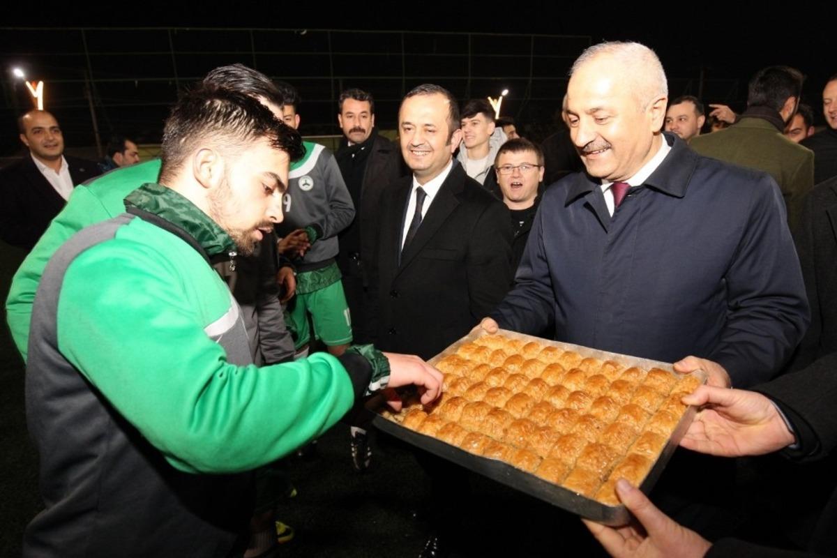 Başkan B&uuml;y&uuml;kg&ouml;z antremana katıldı