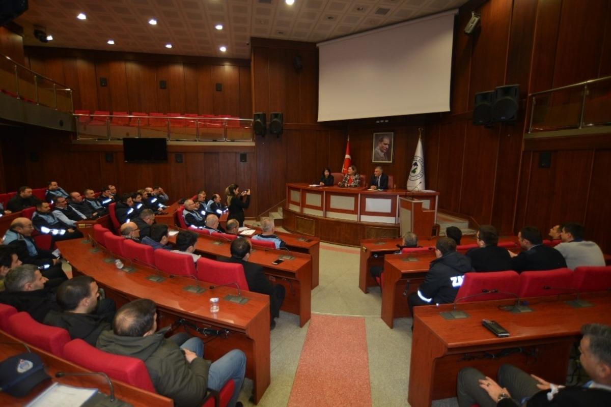 Başkan H&uuml;rriyet zabıta personelini dinledi