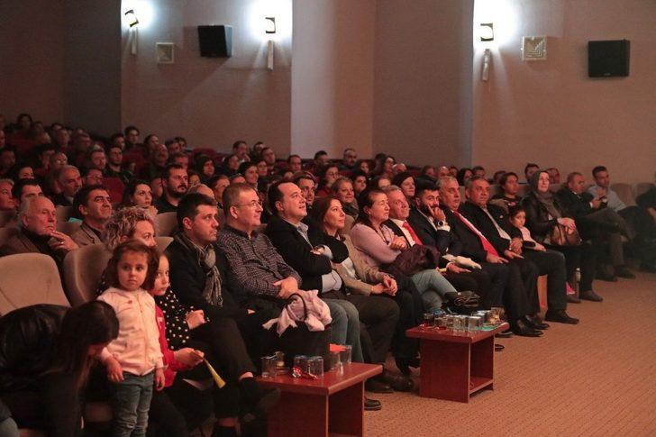 Akhisar Belediyesi THM Korosu ilk konserini verdi G4