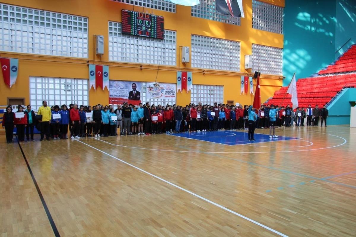 Van&rsquo;da ANALİG Voleybol &Ccedil;eyrek Final m&uuml;sabakaları başladı