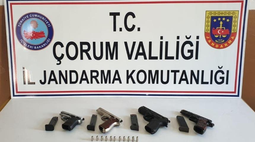 Jandarma&rsquo;dan silah operasyonu