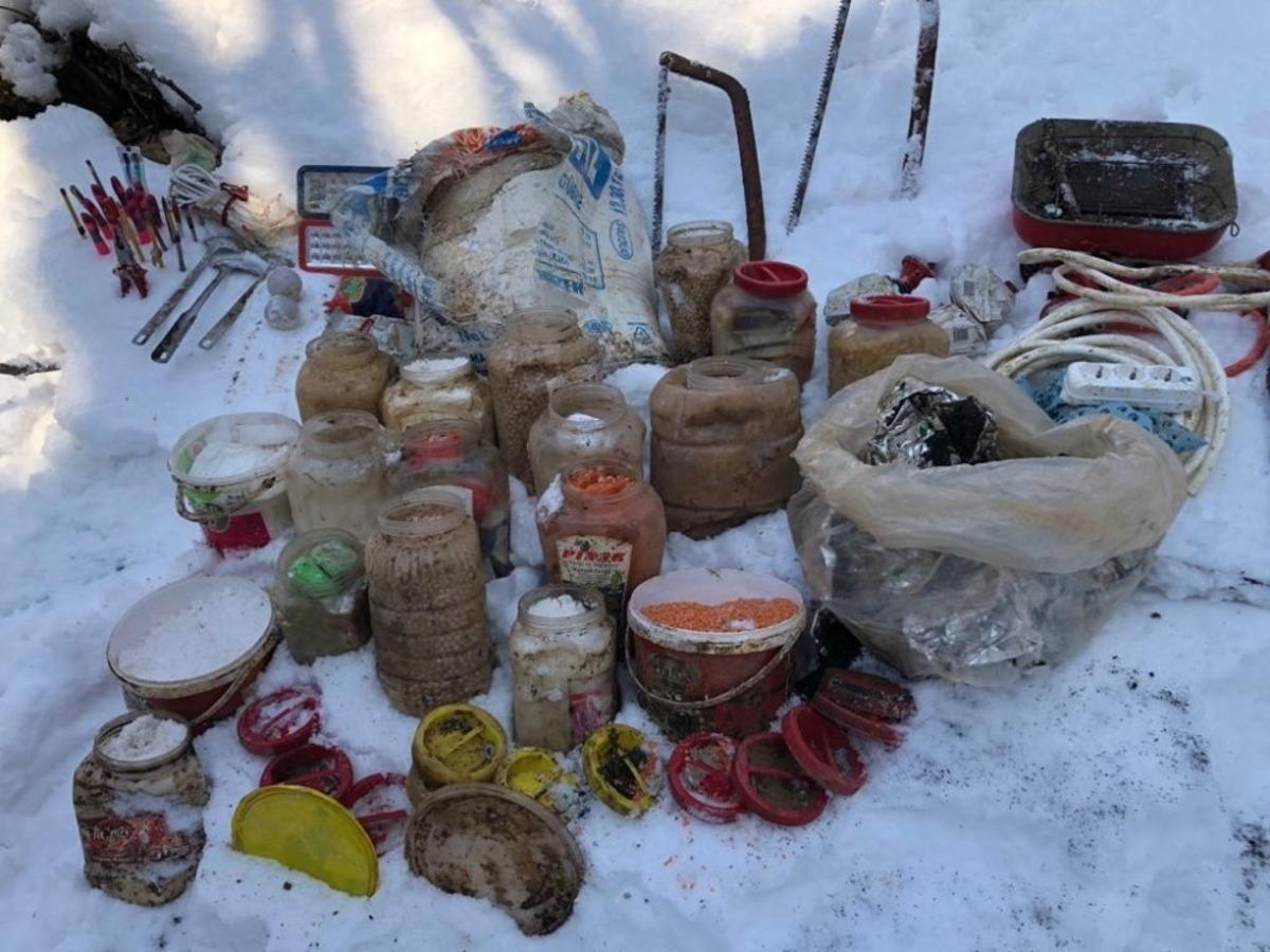 Bitlis&rsquo;te ter&ouml;r &ouml;rg&uuml;t&uuml;ne ait yaşam malzemesi ele ge&ccedil;irildi