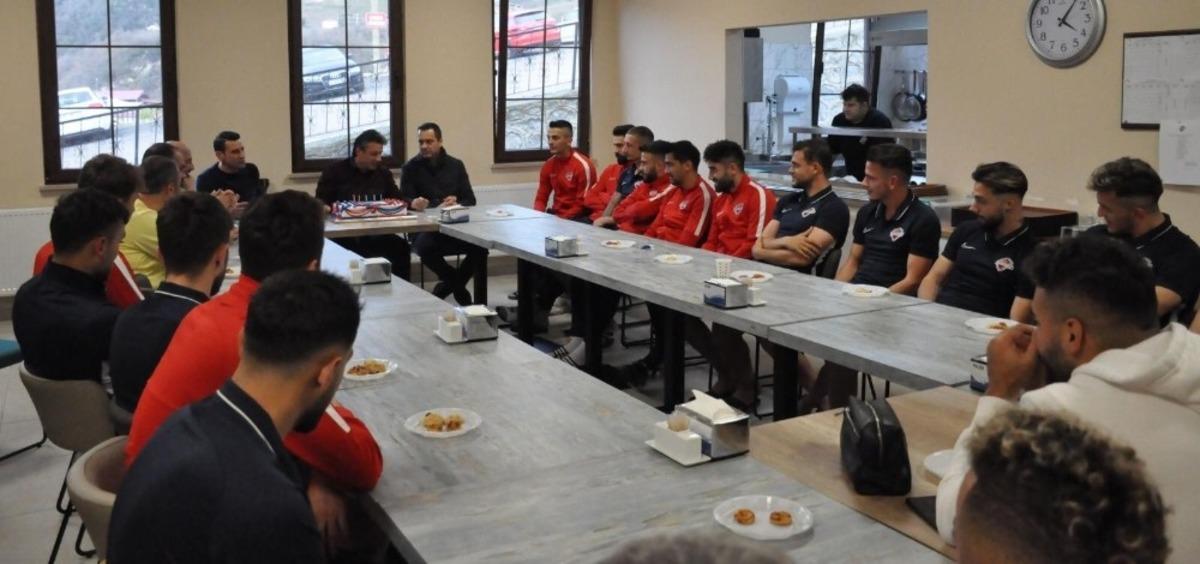 Başkan Hekimoğlu&rsquo;na s&uuml;rpriz doğum g&uuml;n&uuml;