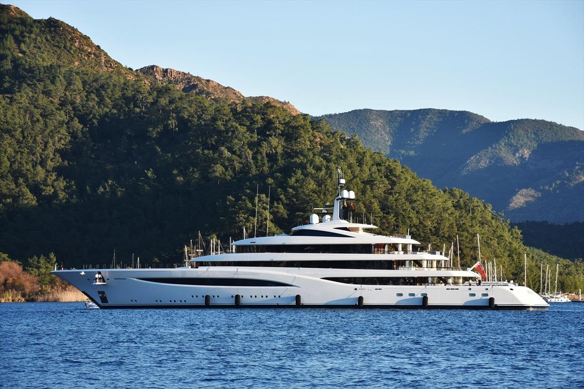 Değeri yaklaşık 200 milyon dolar! Mega yat Marmaris'te