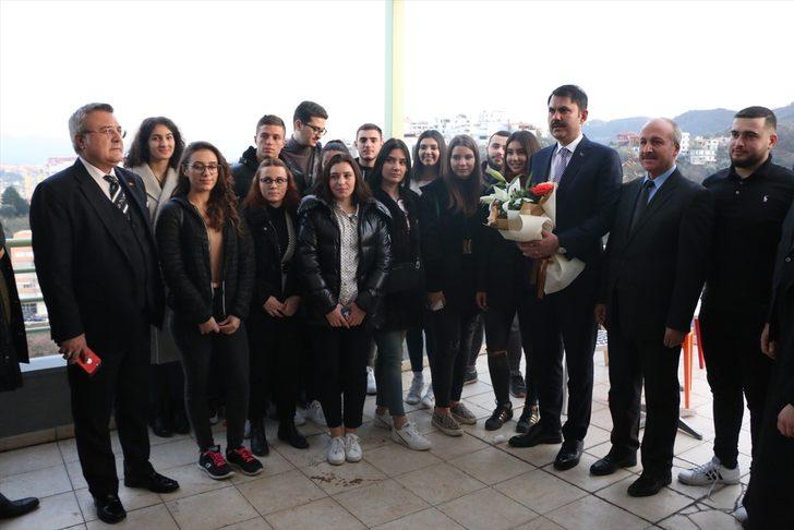 Bakan Kurum, Arnavutluk'taki Türk kurum ve kuruluşlarını ziyaret etti G2