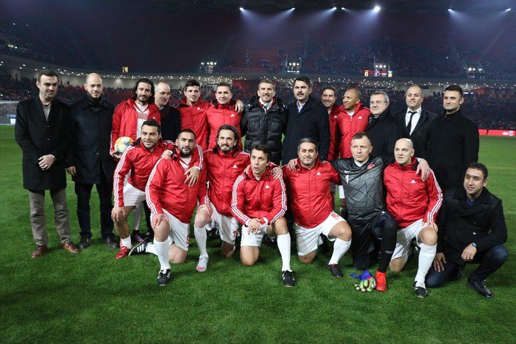 Bakan Kurum, Arnavutluk'taki Türk kurum ve kuruluşlarını ziyaret etti G5