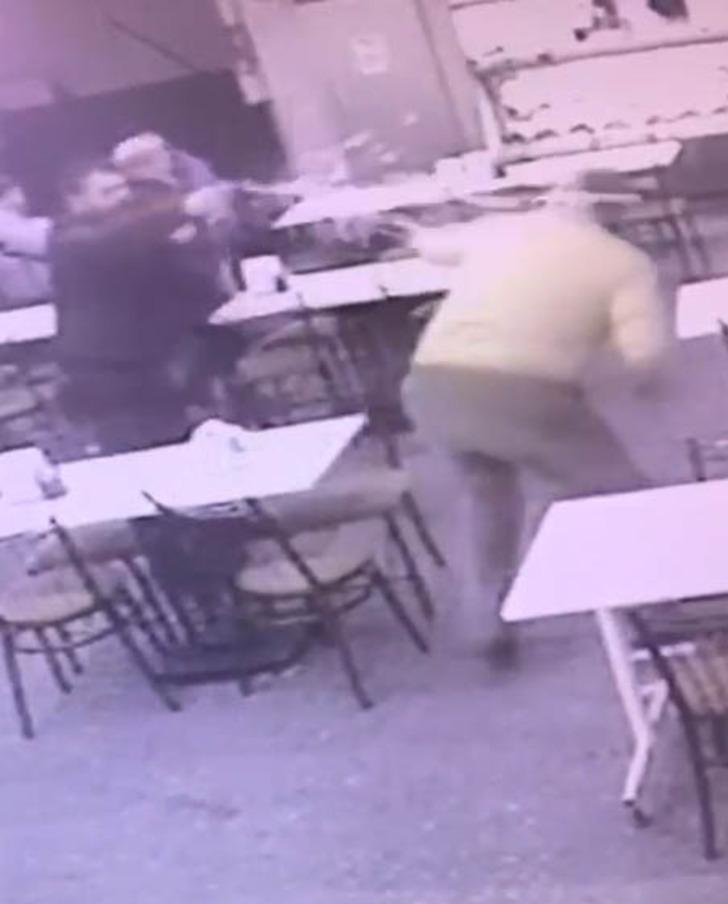 Eğlence mekanının önünde 2 kişiyi vurdu, 'korkutmak içindi' dedi G4