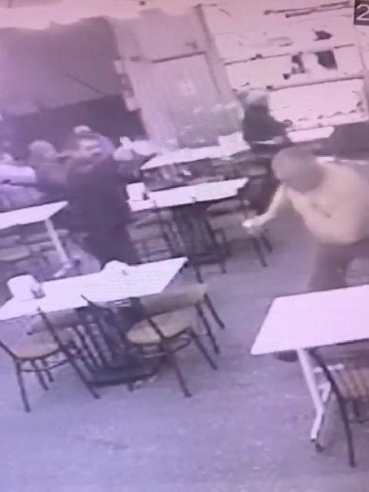 Eğlence mekanının önünde 2 kişiyi vurdu, 'korkutmak içindi' dedi G5