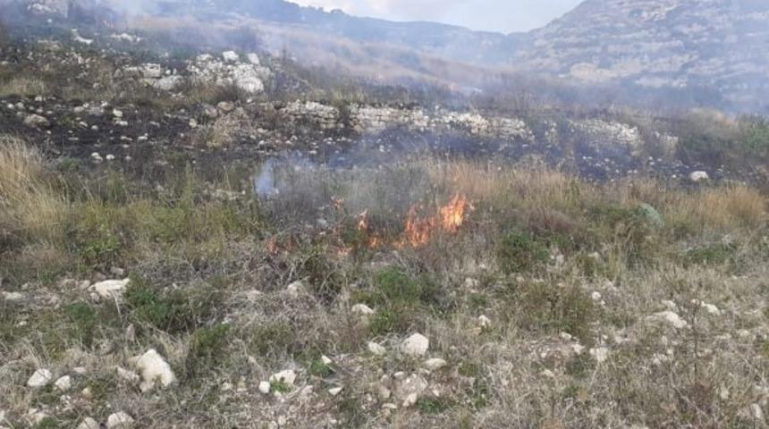 Samandağ&rsquo;da kuru ot yangını