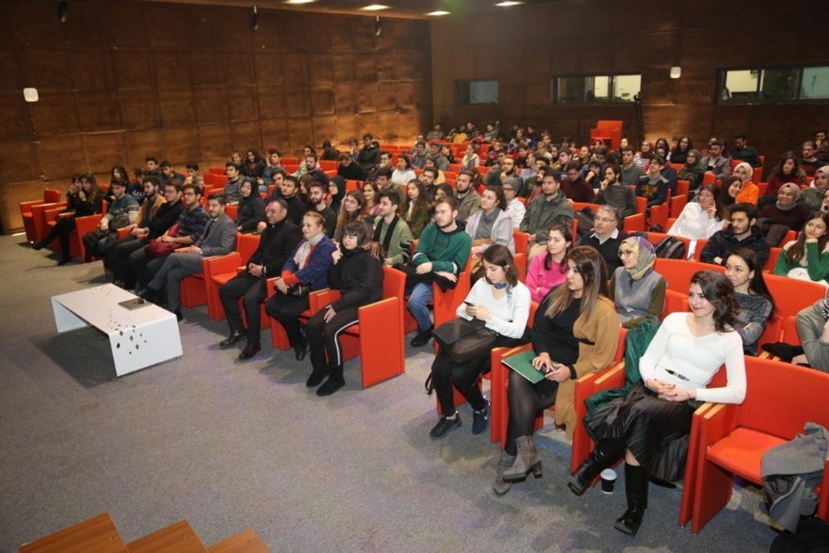 AG&Uuml;&rsquo;de kariyer sohbetleri