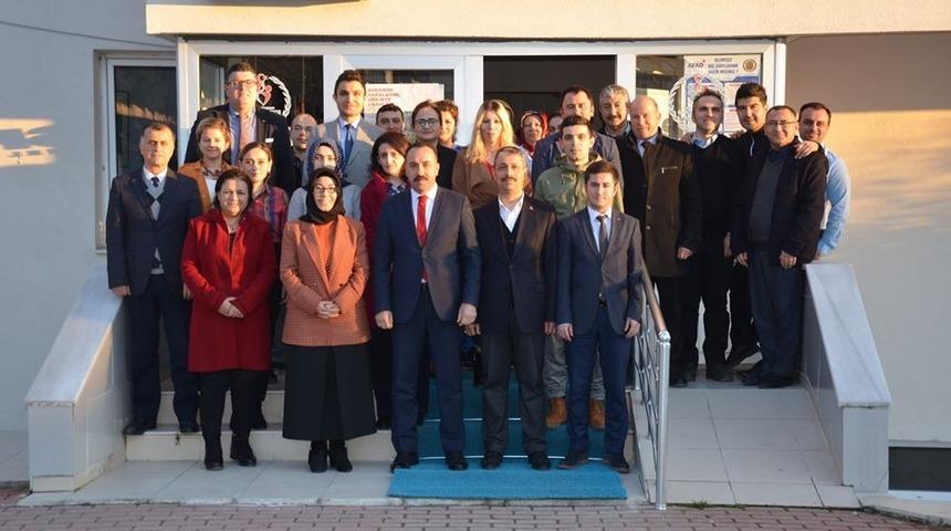 İl M&uuml;d&uuml;r&uuml; Yıldız personelle vedalaştı