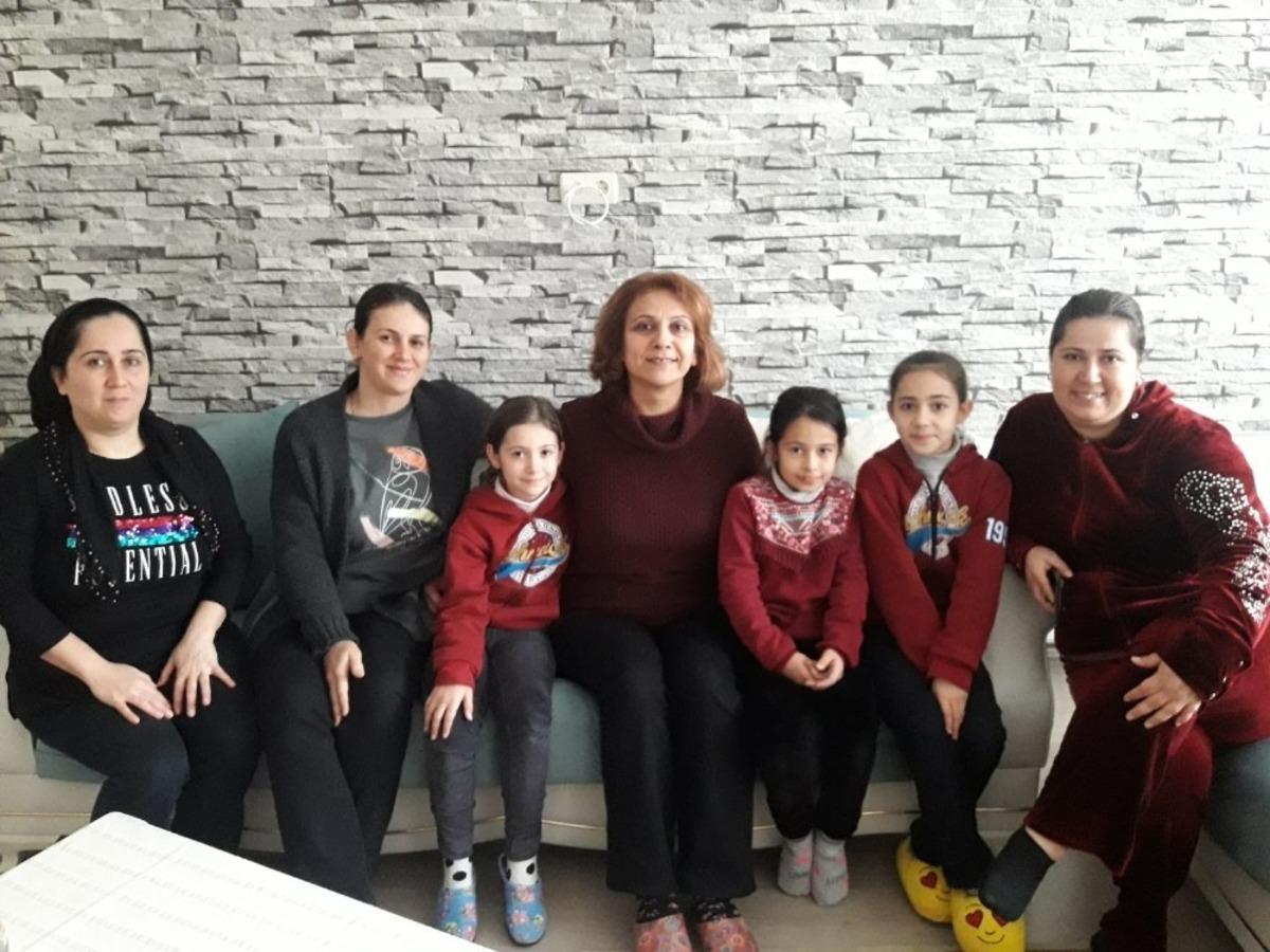 Mehmet&ccedil;ik İlkokulu &ouml;ğretmenleri, 3 g&uuml;nde 60 aileyi ziyaret etti