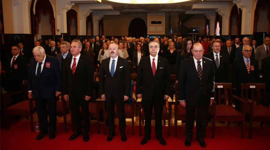 Galatasaray&rsquo;da yeni divan &uuml;yeleri beratlarını aldı