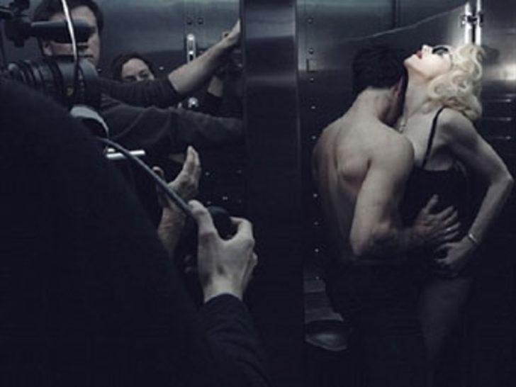 'Bıçak tehdidiyle tecavüze uğradım' G1