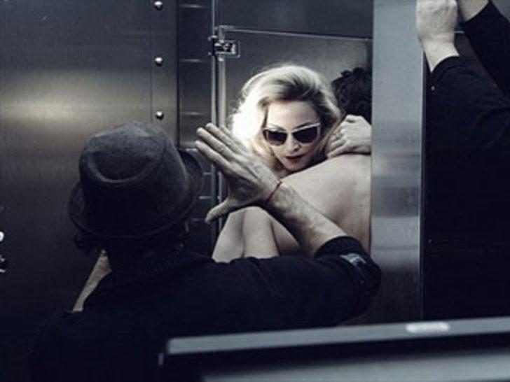 'Bıçak tehdidiyle tecavüze uğradım' G2