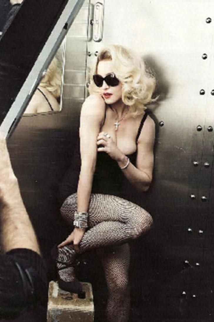 'Bıçak tehdidiyle tecavüze uğradım' G3