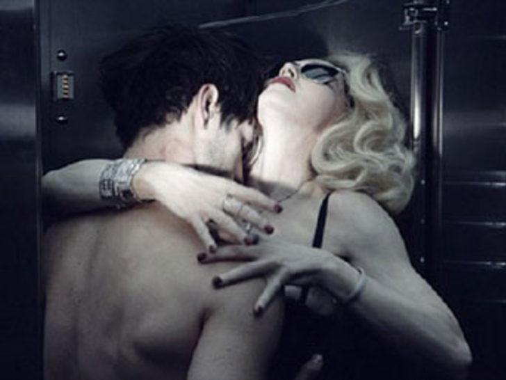 'Bıçak tehdidiyle tecavüze uğradım' G5