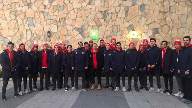 Ümit Milli Buz Hokeyi Takımı, Sofya'ya gitti