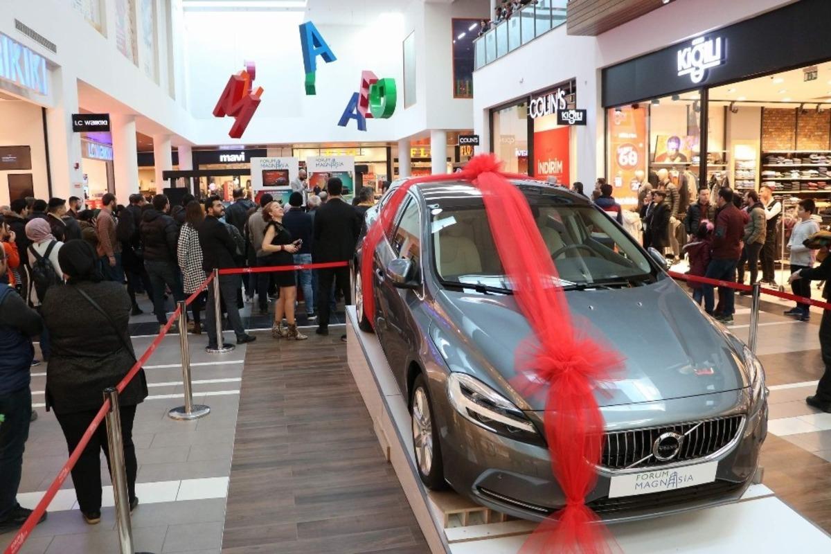 Manisa&rsquo;da l&uuml;ks otomobil sahibini buldu