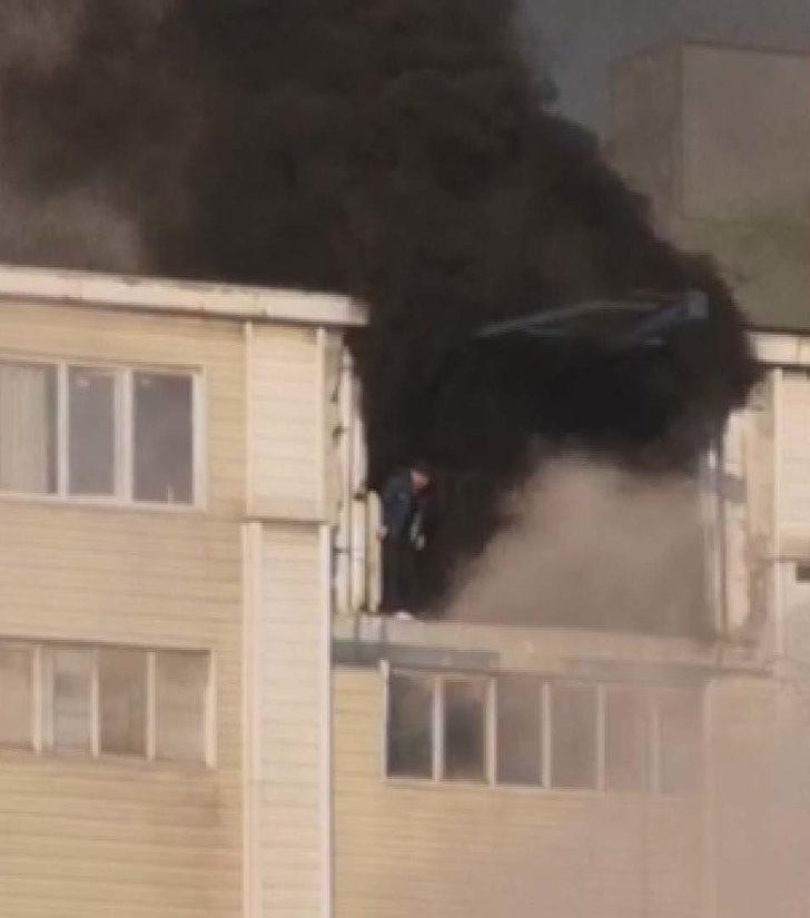 Başakşehir'de yangın paniği! Ölümden kaçış kamerada G1