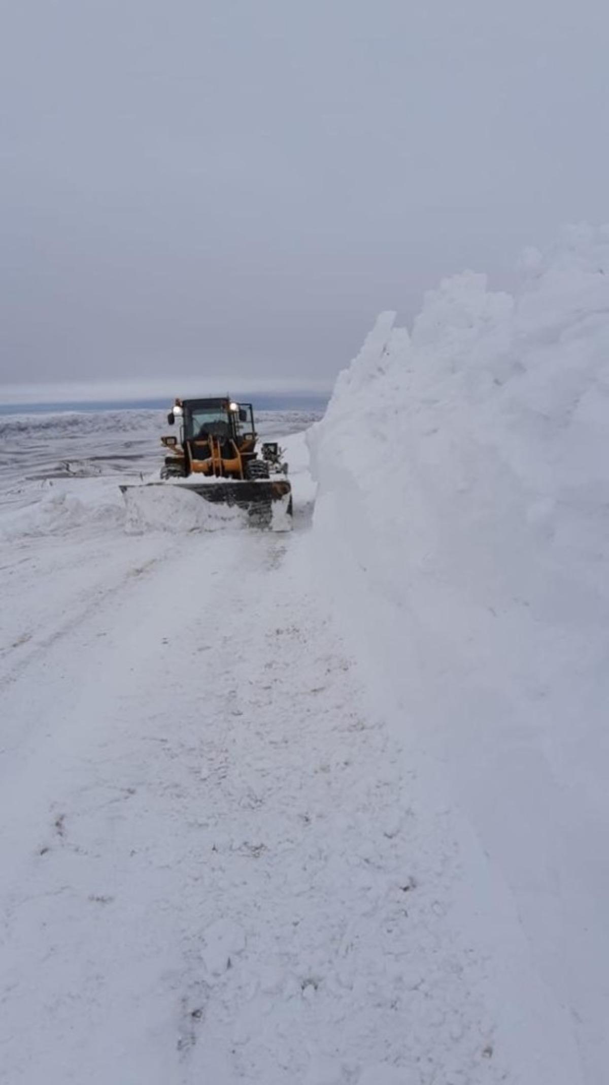 Kar kalınlığı 2 metreye buldu