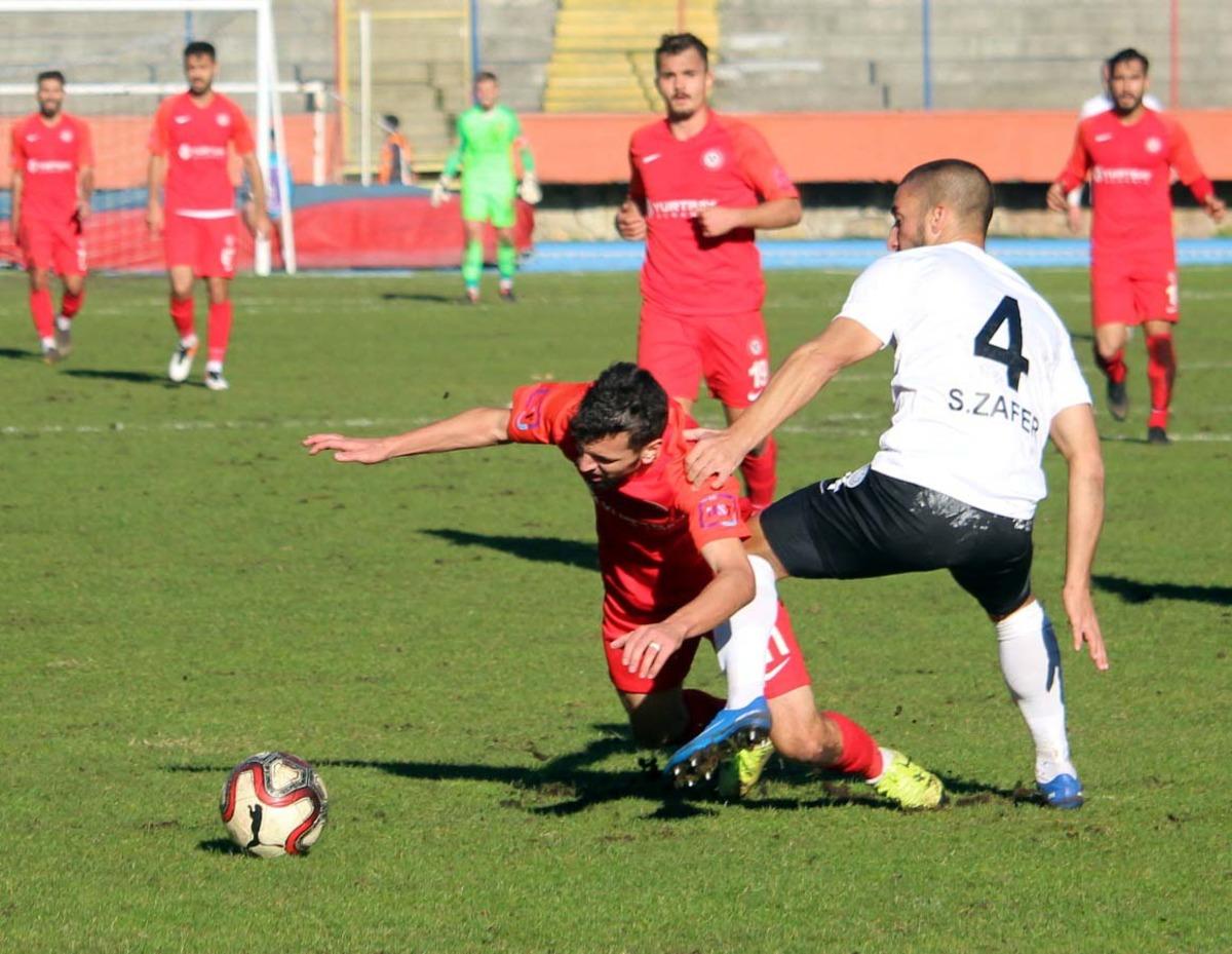 Zonguldak K&ouml;m&uuml;rsporlu futbolculardan ma&ccedil; sonu tepki