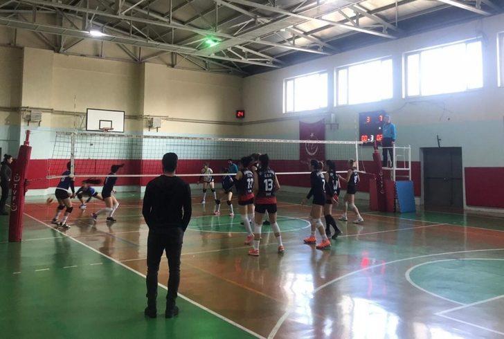 Van Büyükşehir Belediyesi kadın voleybol takımı haftayı galibiyetle kapadı G2