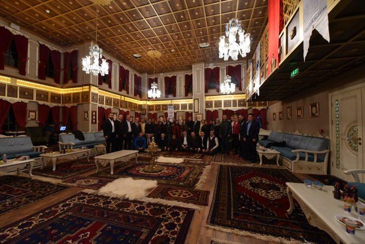 Yunusemre Kent Konseyi gazetecileri unutmadı G2