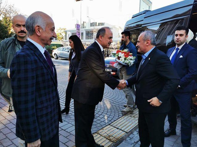 Ulaştırma ve Altyapı Bakanı Mehmet Cahit Turhan Yalova’da