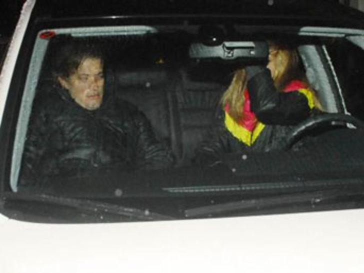 Özge Özder'in panik anı G2