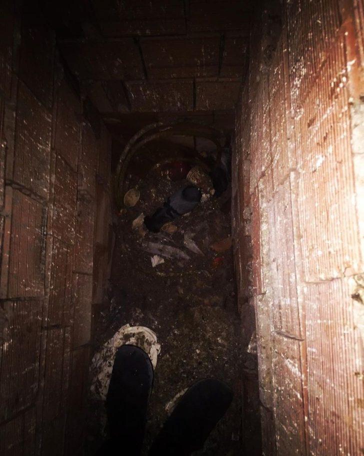 Havalandırma boşluğunda mahsur kalan güvercin itfaiye tarafından kurtarıldı G4