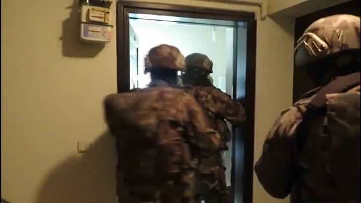 Bursa’da FETÖ’nün ‘askeri mahrem’ yapılanmasına darbe! 71 kişi tutuklandı G5