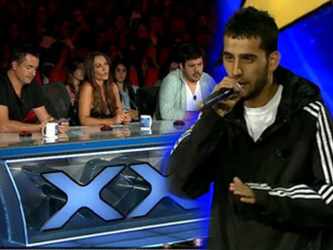 Yetenek Sizsiniz'de kekeme rap&ccedil;i fırtınası